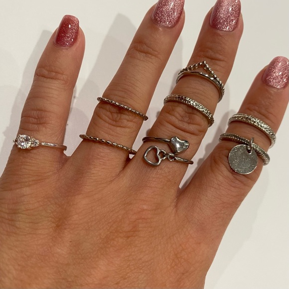 SHEIN 8-Pack Silver Stainless Steel Fashion Sparkly Shimmer Rhinestone Rings - Picture 3 of 8